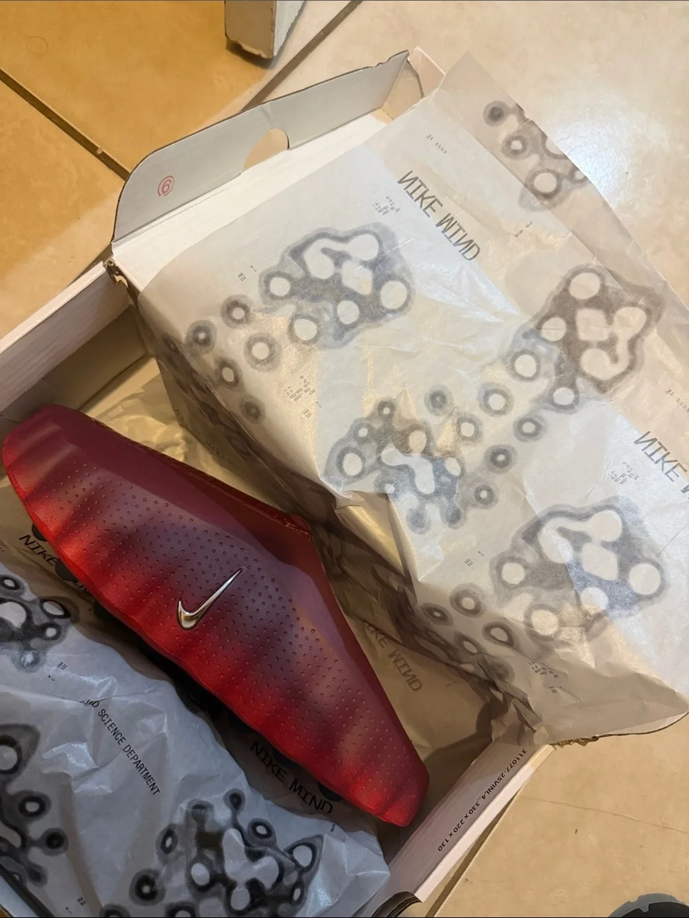 Nike mind 001 red,men size 10, women size 11